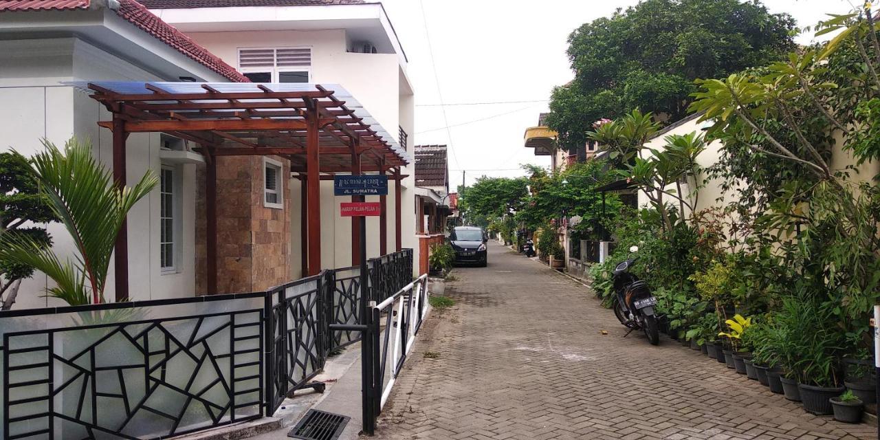Omah Inap D24 Syariah Near Universitas Aisyiah Yogyakarta Mitra Reddoorz Sleman (Yogyakarta) Exterior foto